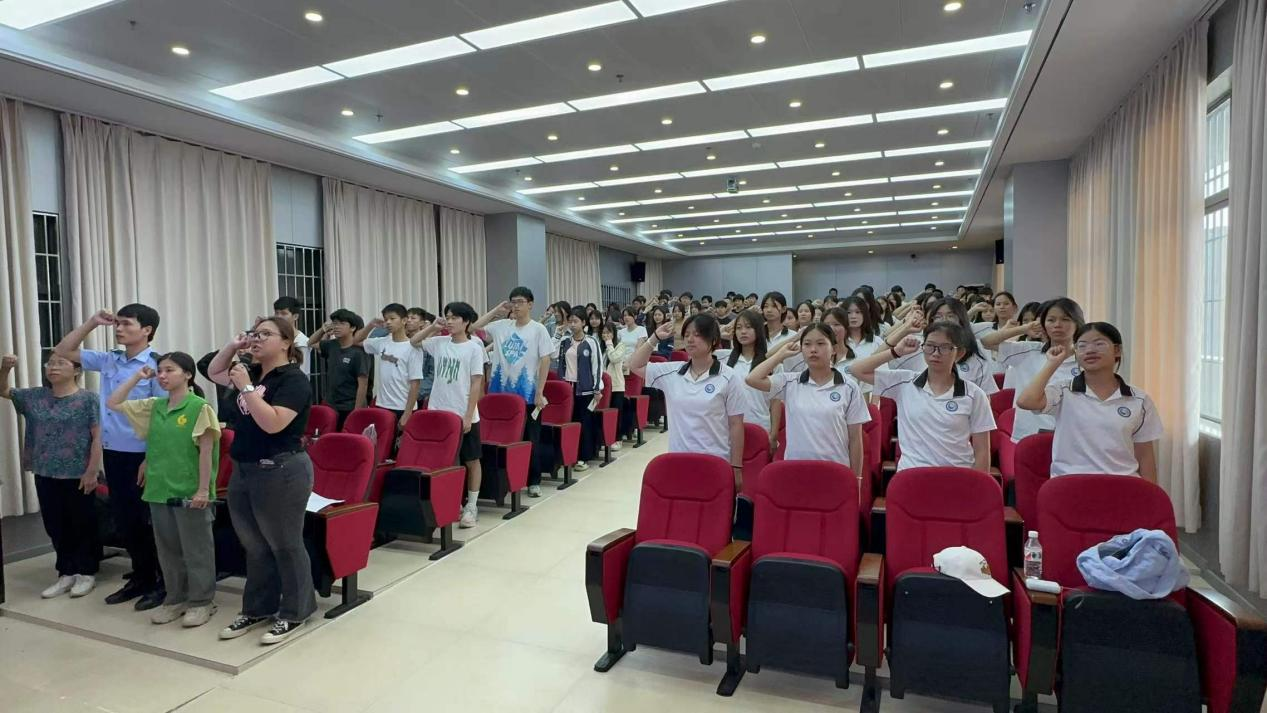 5 筑牢青少年成长禁毒防线——我校组织开展校内外系列禁毒主题宣教活动.png